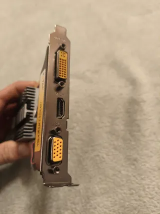 Tarjeta Gráfica ZOTAC 8400GS 1GB DDR3 64bit PCI-E