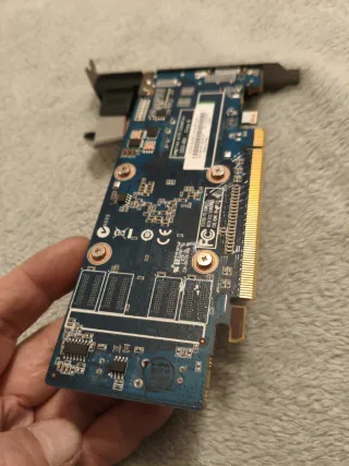 Tarjeta Gráfica ZOTAC 8400GS 1GB DDR3 64bit PCI-E