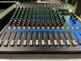 Mesa de Mezcla Yamaha MG16XU