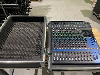 Mesa de Mezcla Yamaha MG16XU