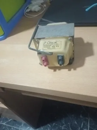 Transformador LOYJE 500VA 125-220V