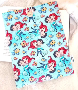 Funda para libros Ariel y Eric