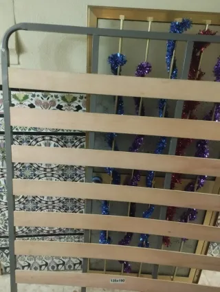 Somier de laminas 135x190 con patas