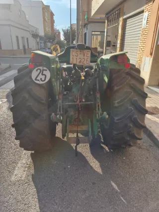 Tractor John Deere 1035F