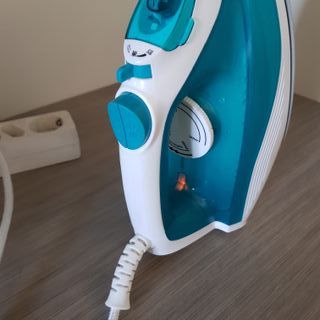 Plancha de Vapor Tristar ST-8300 2000W