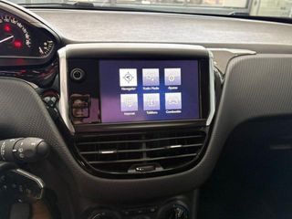 PEUGEOT 208 5p Style S 1.6 BlueHDi 100