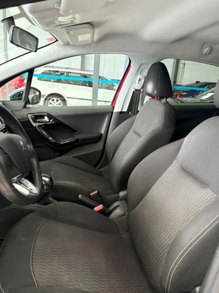 PEUGEOT 208 5p Style S 1.6 BlueHDi 100