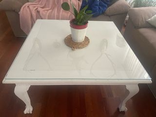 Mesa de centro blanca y cristal