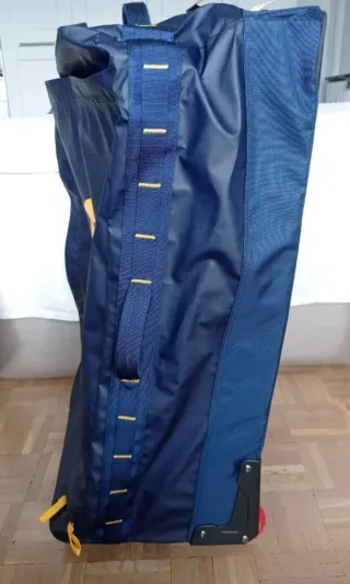 The North Face Base Camp Voyager Roll 29