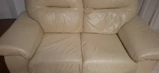 Sofá de piel 2 plazas beige