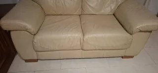 Sofá de piel 2 plazas beige