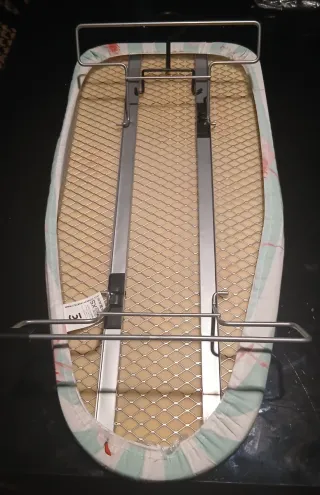 Asse da stiro da tavolo salvaspazio