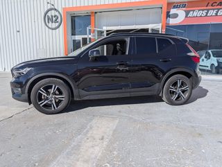 VOLVO XC40 2.0 D3 R-Design Auto