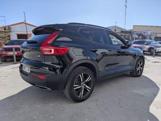 VOLVO XC40 2.0 D3 R-Design Auto