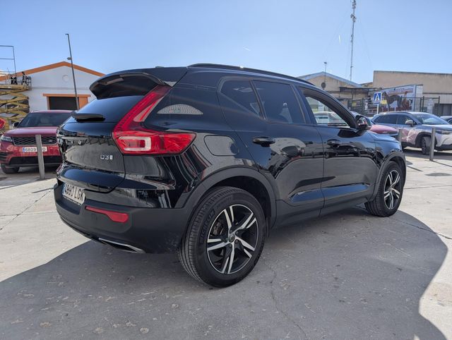 VOLVO XC40 2.0 D3 R-Design Auto