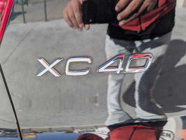 VOLVO XC40 2.0 D3 R-Design Auto