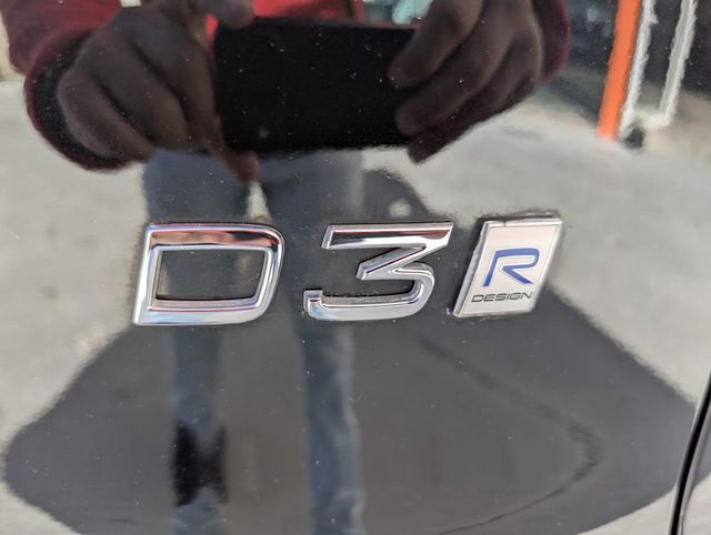 VOLVO XC40 2.0 D3 R-Design Auto