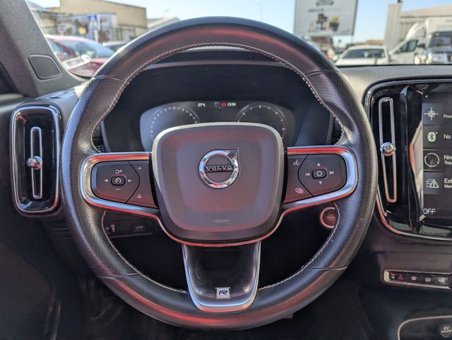 VOLVO XC40 2.0 D3 R-Design Auto