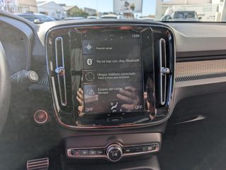 VOLVO XC40 2.0 D3 R-Design Auto