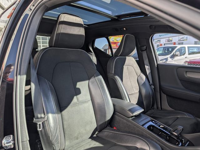 VOLVO XC40 2.0 D3 R-Design Auto