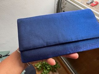 Bolso de fiesta azul y negro