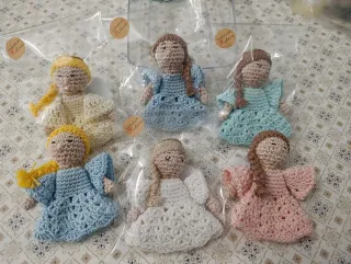 Angioletti fatti a mano