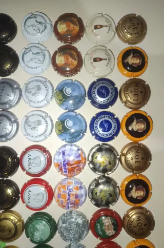 56 Chapas de Cava Colección