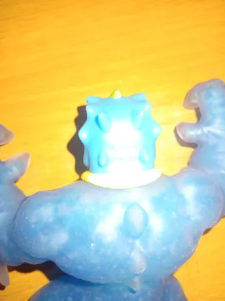 Figura Goo Jit Zu Dinosaurio Azul
