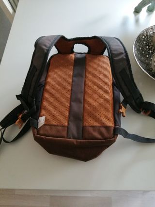 Mochila Quechua Escape 10 Gris/Marrón