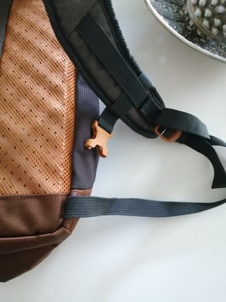 Mochila Quechua Escape 10 Gris/Marrón