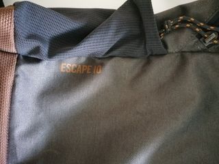 Mochila Quechua Escape 10 Gris/Marrón