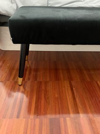 Banco de terciopelo negro