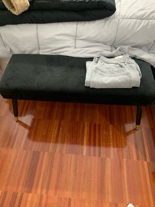 Banco de terciopelo negro