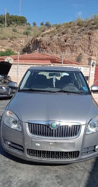 Skoda 65391 paragolpes trasero 6ve807421 fabia 1.2
