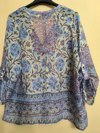 Blusa Violeta by Mango Estampada