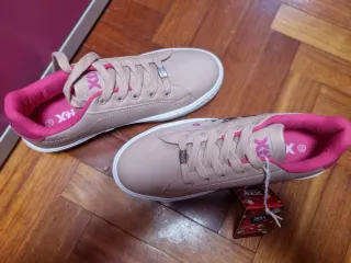 Zapatillas niña "Xti" rosa