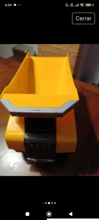 Camión volquete CAT grande