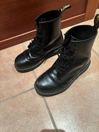 Botas Dr Martens Negras Clásicas.