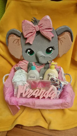 Cesta Bebé Personalizada Elefanta