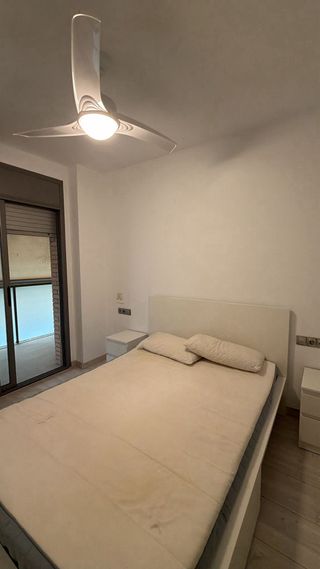 Gran habitación con balcón