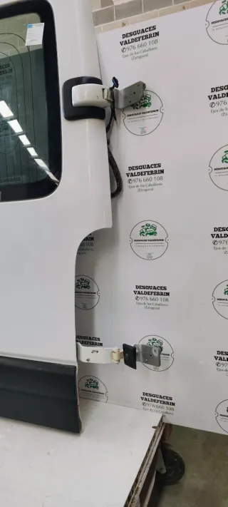 Puerta Trasera Derecha Nissan Interstar