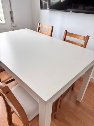 Mesa extensible IKEA Laneberg blanca