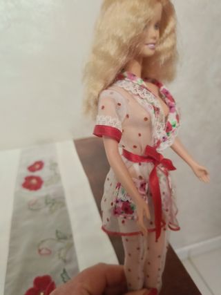 Barbie con vestito floreale