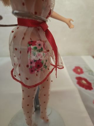 Barbie con vestito floreale