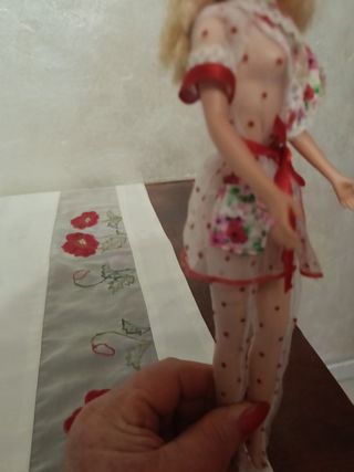 Barbie con vestito floreale