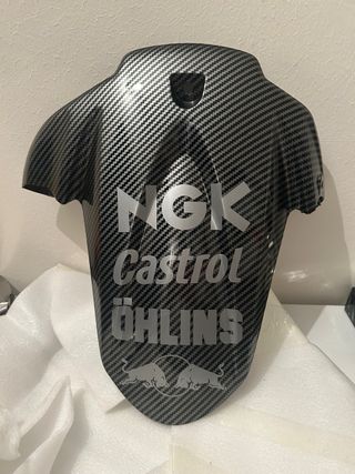 Guardabarros Suzuki GSXR efecto carbono