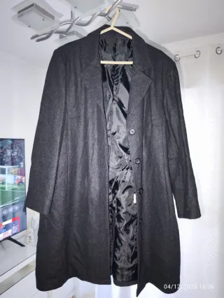 Abrigo gris elegante