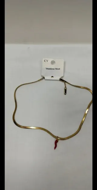 Collana CY oro con cornetto rosso