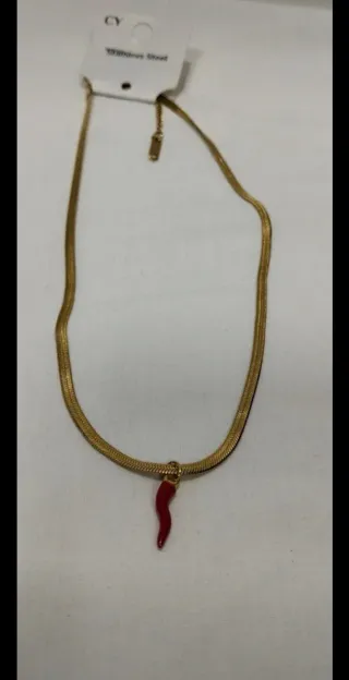 Collana CY oro con cornetto rosso