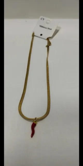 Collana CY oro con cornetto rosso
